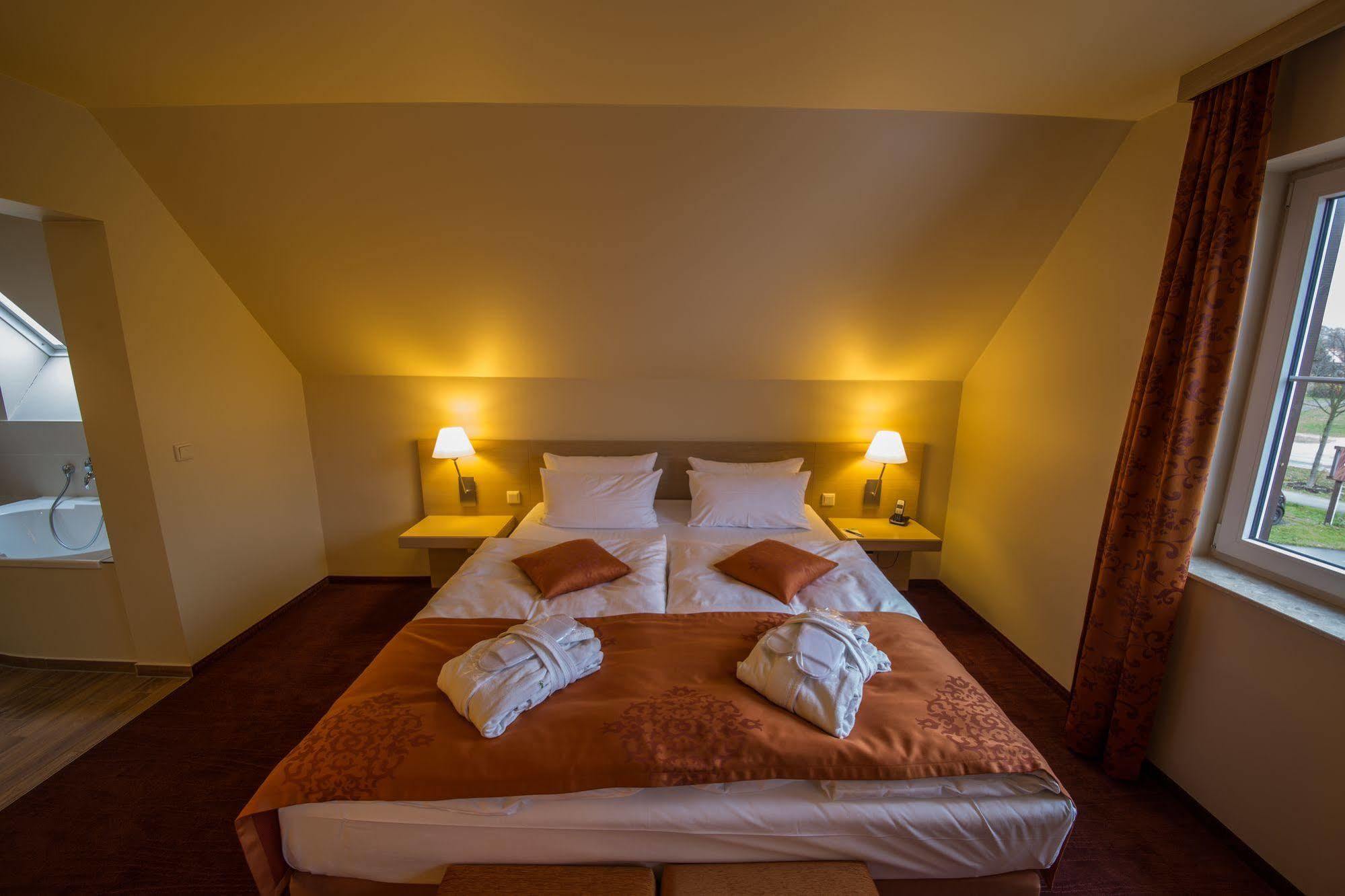 Logis Hotel Kur- Und Wellnesshaus Spree Balance Бург Экстерьер фото